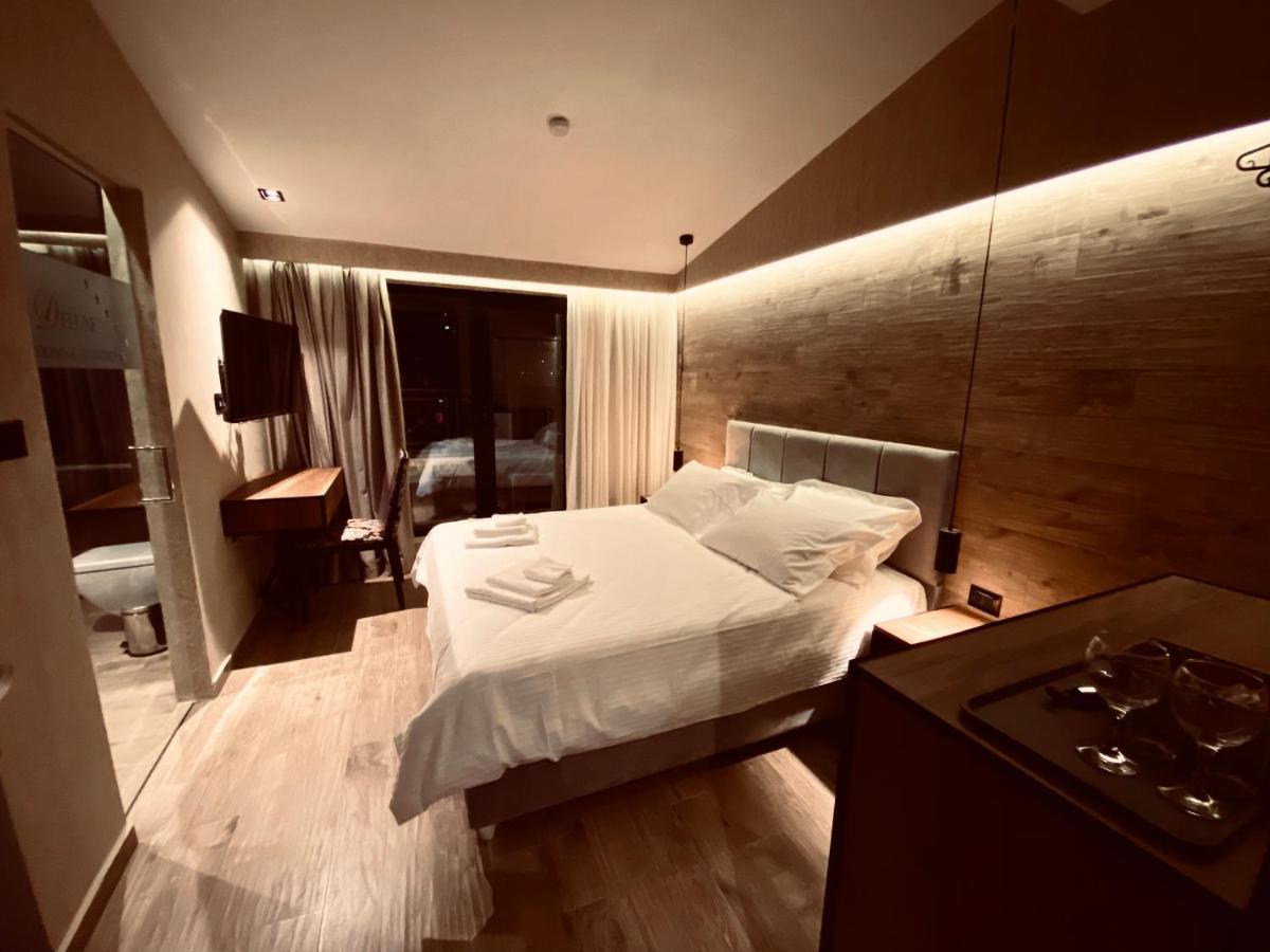 Deluxe Rooms In Blloku Area Tirana Exterior foto